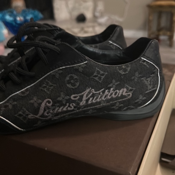 LV sneakers - Picture 3 of 10
